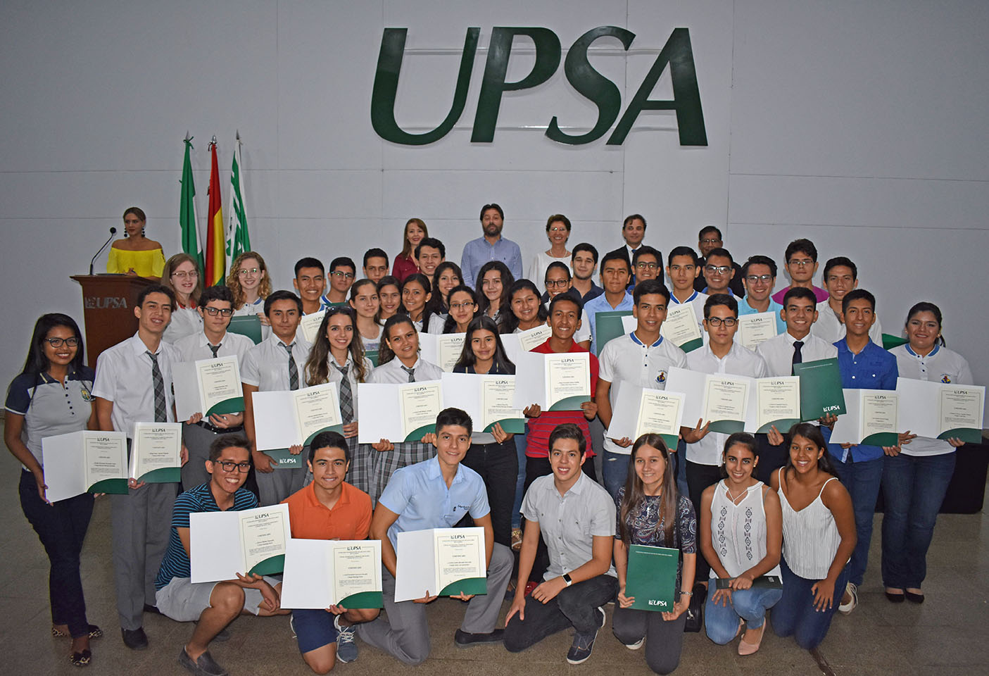 Entrega de becas UPSA CAINCO