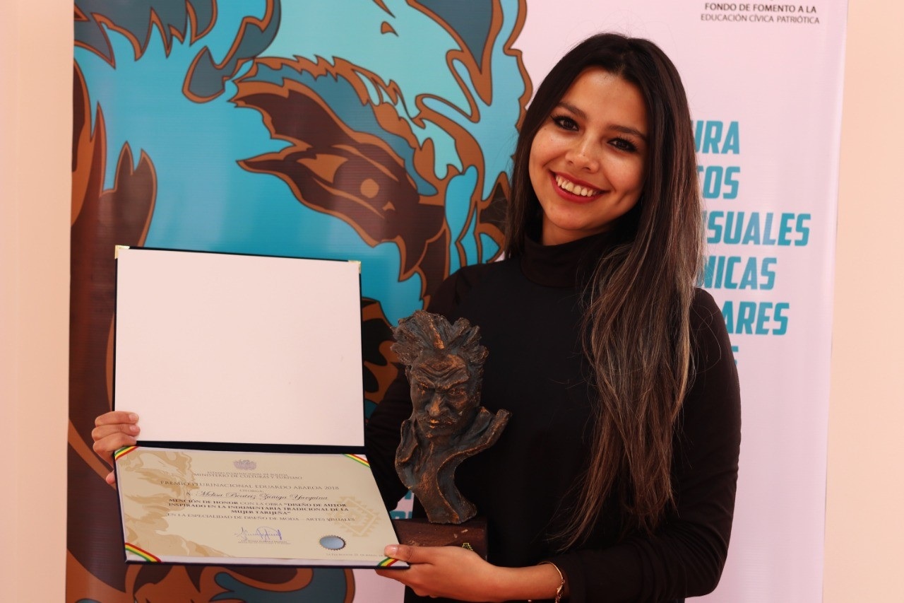 Graduada recibió Mención Honrosa en el Premio Nacional Eduardo Abaroa